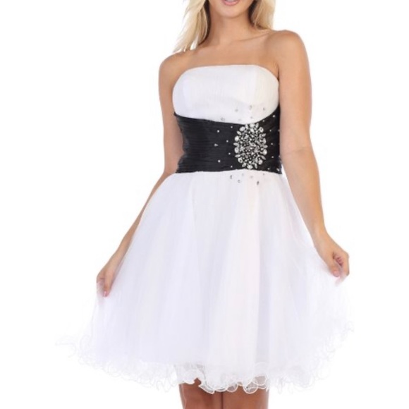 Evening Dresses - Picture 3 of 8